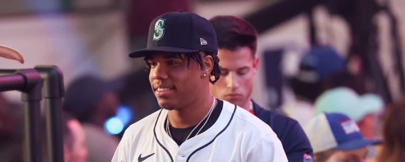 Top switch pitching prospect shows off incredible skills