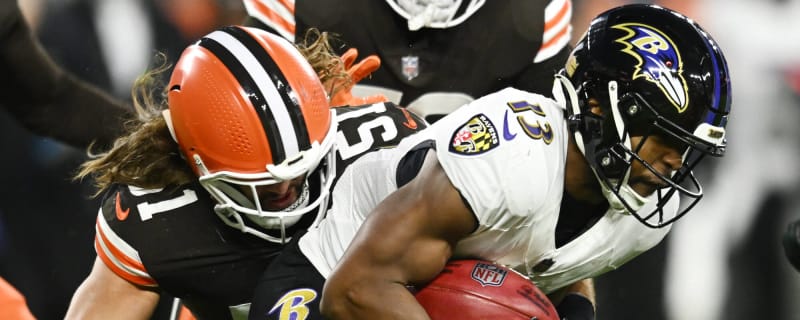 Browns defense smothers Steelers in TNF win 