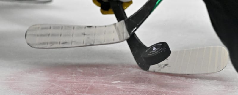 Golden Knights sign Tanner Pearson to one-year, $775,000 contract