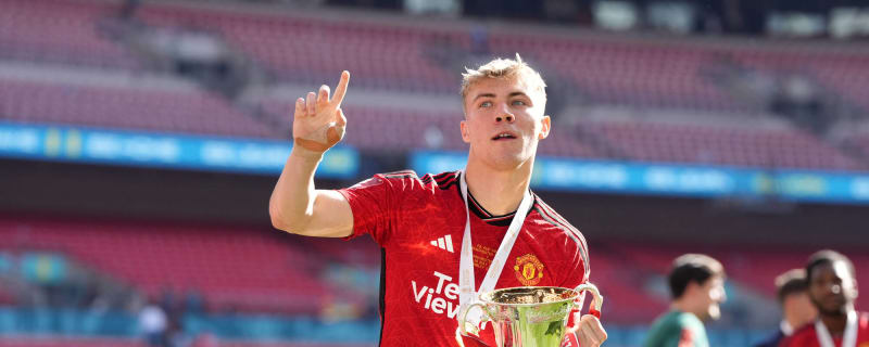 Watch: What Rasmus Hojlund did immediately after winning FA Cup will warm United fans’ hearts