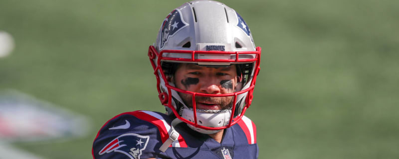 Buccaneers' Rob Gronkowski hints WR Julian Edelman will return