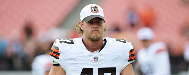 Eagles Have Rare Turnover At Long Snapper, And This One Has Interesting Backstory
