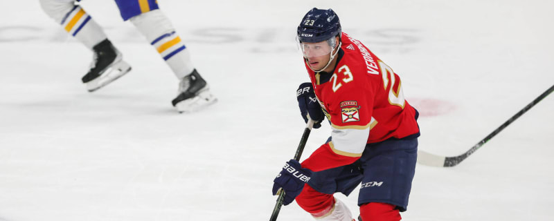 Carter Verhaeghe Makes Impact in Return to Florida Panthers Lineup