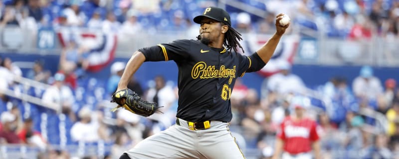 Pirates recall Hernandez, option Suwinski to Class AAA Indianapolis