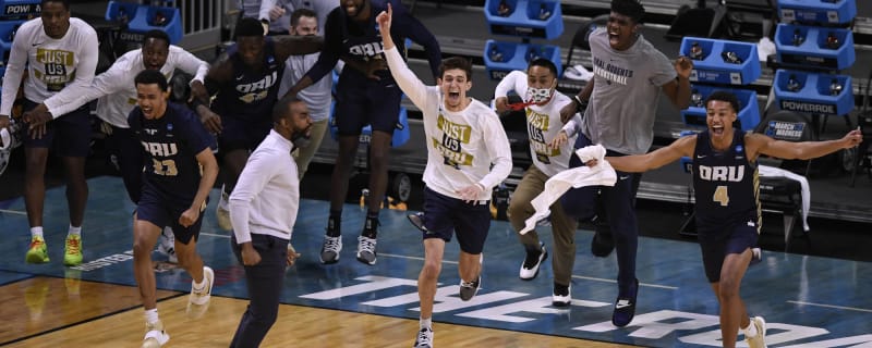 Winners and losers from the first week of the NCAA men's tournament