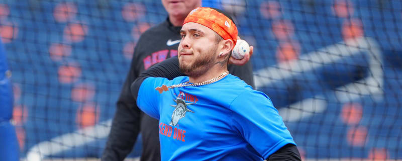 Mets star catcher is making progress toward returning from surgery.