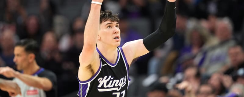 Kings' Jake LaRavia out at least 7-10 days with thumb injury