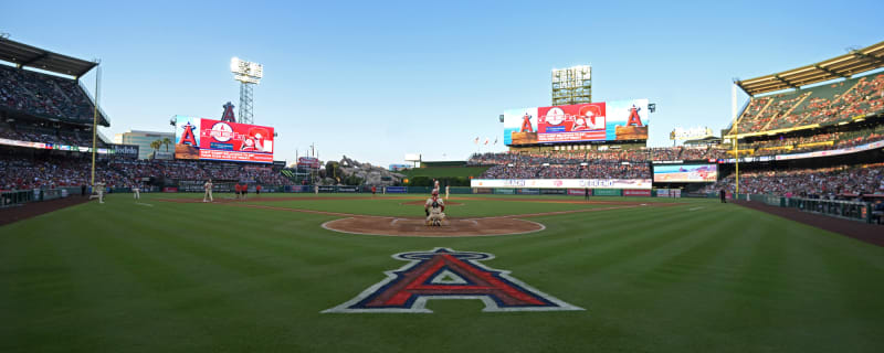 Angels extend Angel Stadium lease through 2032