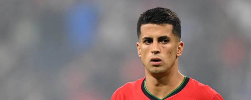 A Manchester City full-back is on the verge of leaving the club