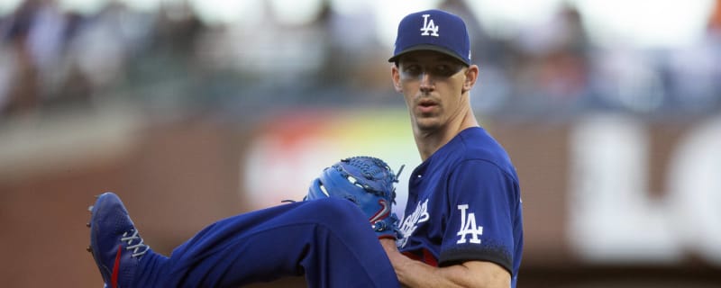 Buehler stars in 100th career start as Dodgers sweep Cubs