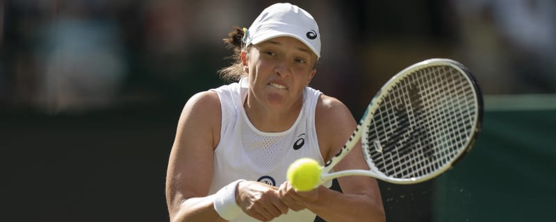 No. 1 Swiatek upset at Wimbledon, ending 37-match win streak