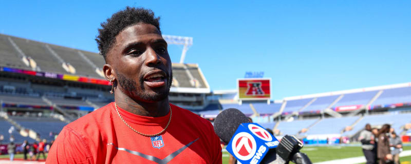 Tyreek Hill bizarrely claims Travis Kelce has to be 25% black with the kind of ‘rhythm’ he has