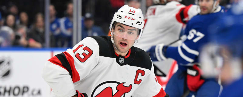  Devils Nico Hischier Injured, Leaves Game vs. Canadiens
