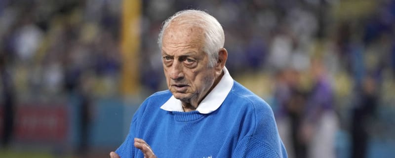 Tommy Lasorda improving but remains hospitalized