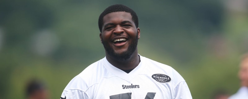 Steelers offensive lineman regrets re-signing with team