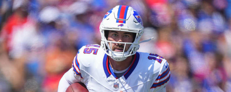 Saints Sign QB Ben DiNucci