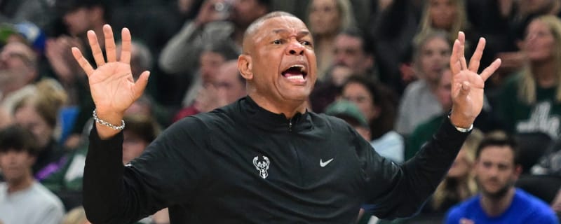 Report: Bucks HC Doc Rivers hoping to raid rival team's coaching staff