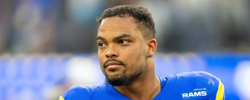 49ers announce signings of two free agents