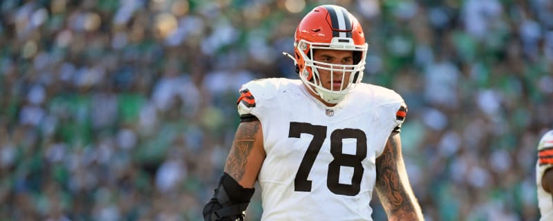 Browns Agreeing To Revised Deal With RT Jack Conklin To Keep Him In 2025
