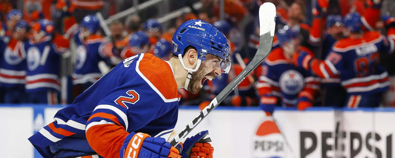 Oilers use late heroics to tie Canucks at two games each