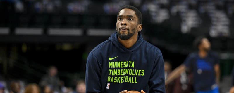 Knicks Officially Sign Shake Milton