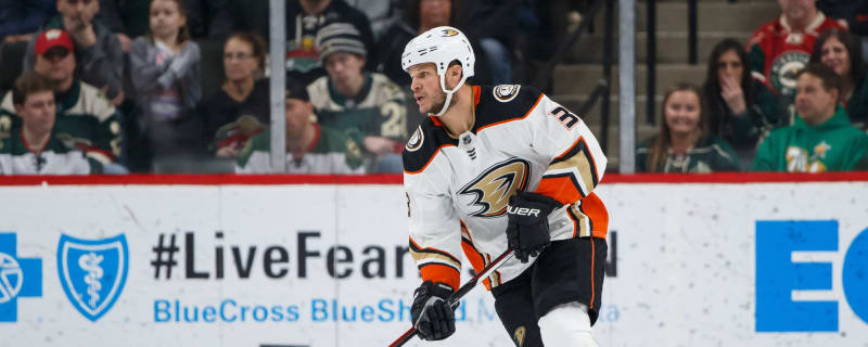 Bieksa tells hilarious story of Kesler throwing a steak knife at Eddie Lack at Canucks’ rookie party
