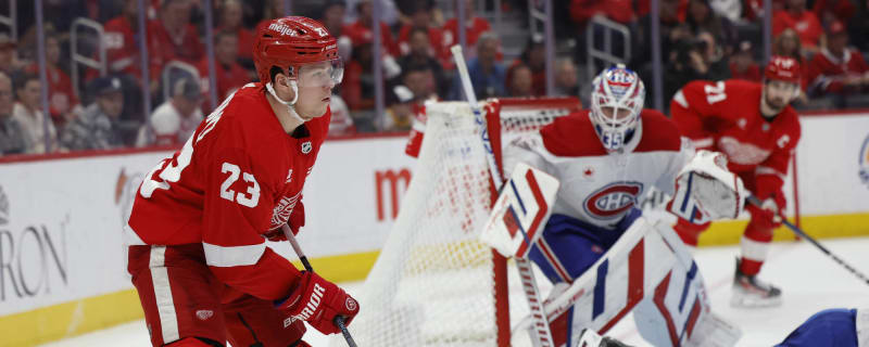 Raymond Continues Unique Red Wings Winning Streak