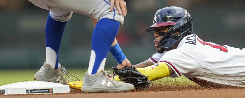 MLB Best Bets: Now that bags are bigger, who will lead MLB in stolen bases?