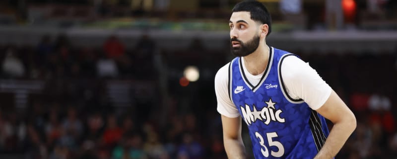 Look of the Day for Wednesday, Nov. 29: Goga worth a go