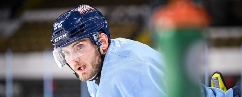 Predators recall forward, defenseman ahead of return to play