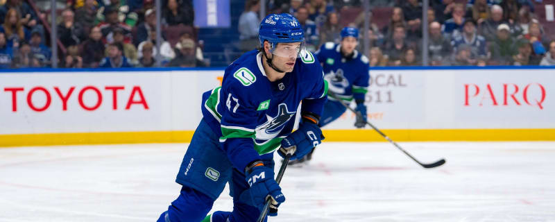 Canucks' Noah Juulsen reportedly out for season after hernia surgery
