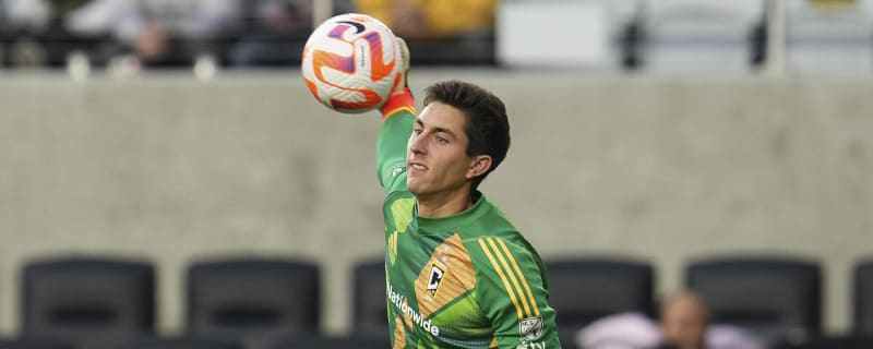 Manchester United eye USA goalkeeper Patrick Schulte