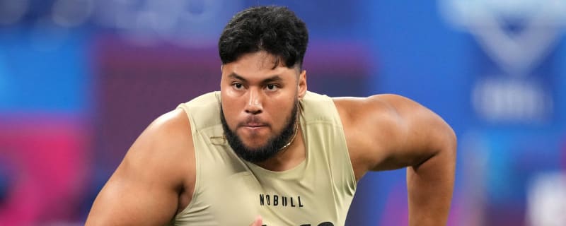 Troy Fautanu’s Work at Right Tackle Catches Dan Moore’s Eye