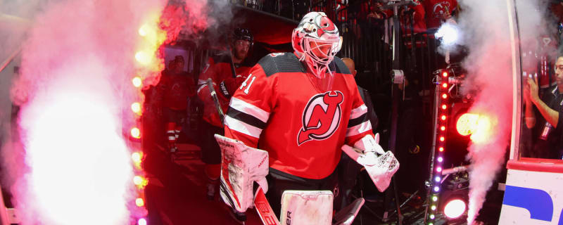 New Jersey Devils goalie Vitek Vanecek signs 3-year, $10.2M extension