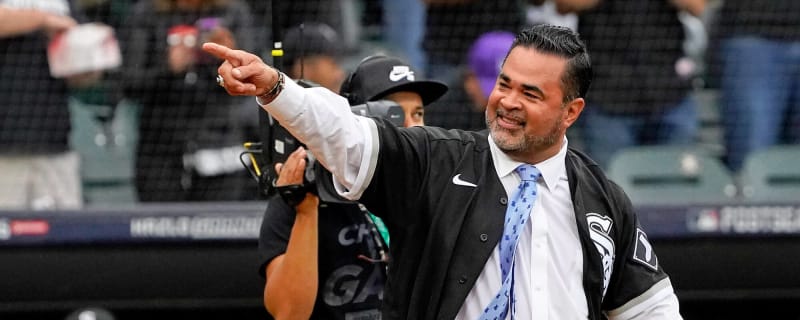 Ozzie Guillen-led Tiburones advance to Caribbean Series