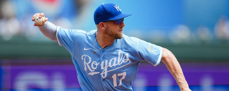 Royals' Vinnie Pasquantino doing laundry when he was called up