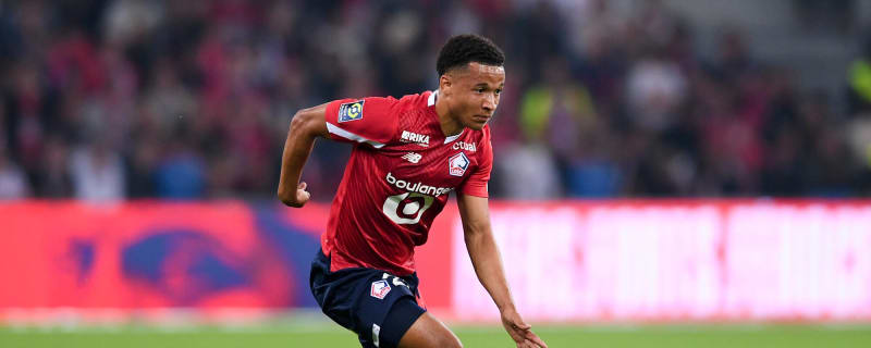 Chelsea, Manchester United and Liverpool keen on 21-year-old defender