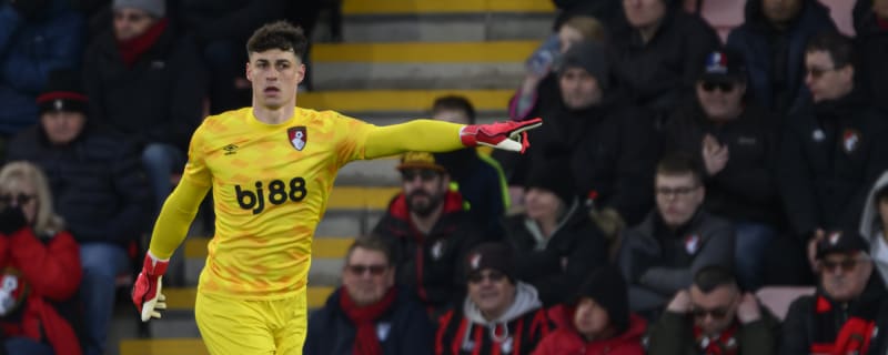 Chelsea set to free up wage bill as world-record player nears exit