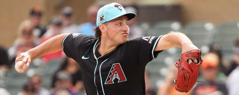 Diamondbacks reward starting pitcher with nice long-term extension