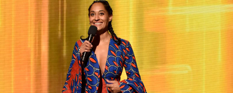 Ranking the American Music Awards hosts