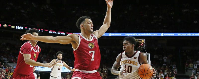 IU-Indianapolis college basketball team has scary incident with team bus