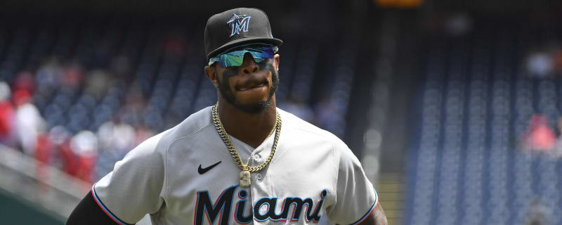 Former MLB player joins University of Arkansas football team as walk-on