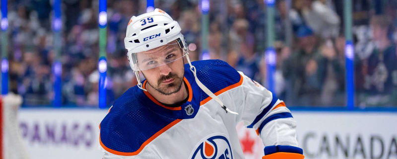 Oilers forward fined for slashing during Game 2