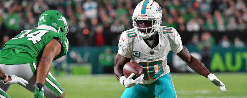 Tyreek Hill fined $7,000 after Dolphins receiver didn't wear socks