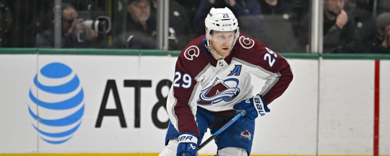 Nathan MacKinnon Deserves to Win First Hart Trophy