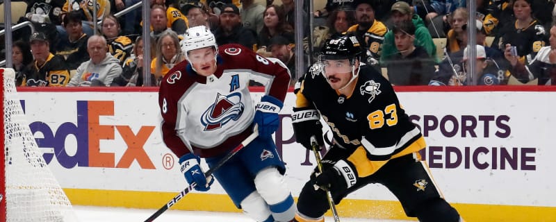 Penguins’ Winger Returns After Missing Most of Last Season