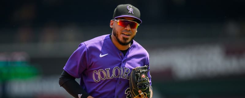 Royals sign veteran utilityman to minor-league contract