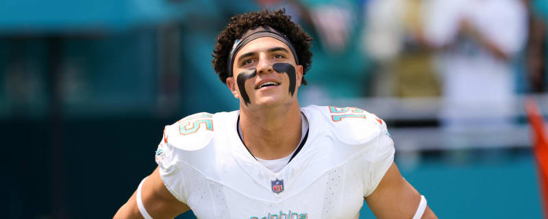 Dolphins LB Jaelan Phillips exits vs. Broncos with injury