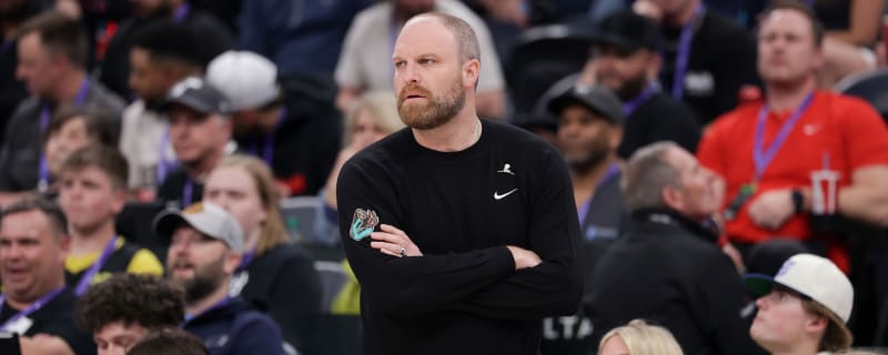 Grizzlies make shocking decision just weeks before playoffs