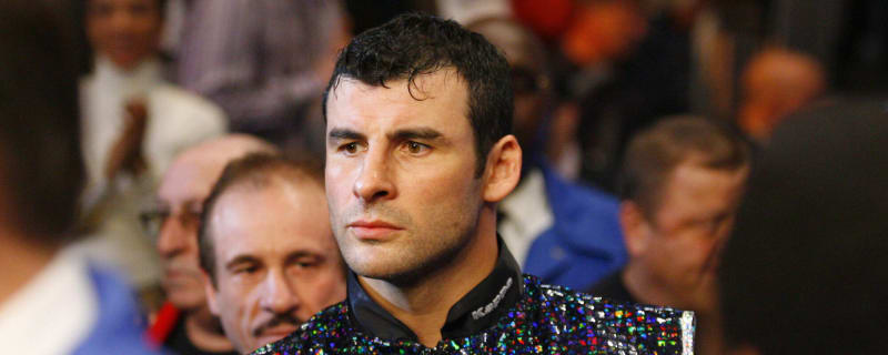 Revisiting in 2024: Joe Calzaghe Makes History Against Bernard Hopkins in Light Heavyweight Showdown